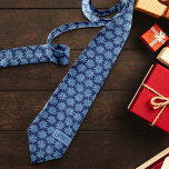 Blue Poinsettia Initialer Classic Stollig jul Slips<br><div class="desc">Den här enkla och minimala designen har min blåa poinsettia i hand plockade på en mörk blått bakgrund för klassisk vibe som framkallar nostalgi från julen medan handen illustrerade inslag ge en aning av stollig. Originalkonst av Malissa Melrose. Lägg till initialerna för att anpassa.</div>