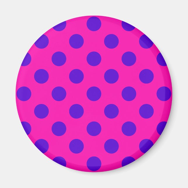 Blue polka dots on fuchsia magnet (Framsidan)