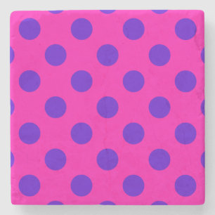 Blue polka dots on fuchsia underlägg sten