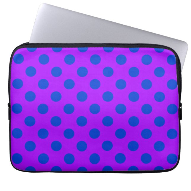 Blue polka dots på lila laptop sleeve (Framsidan)