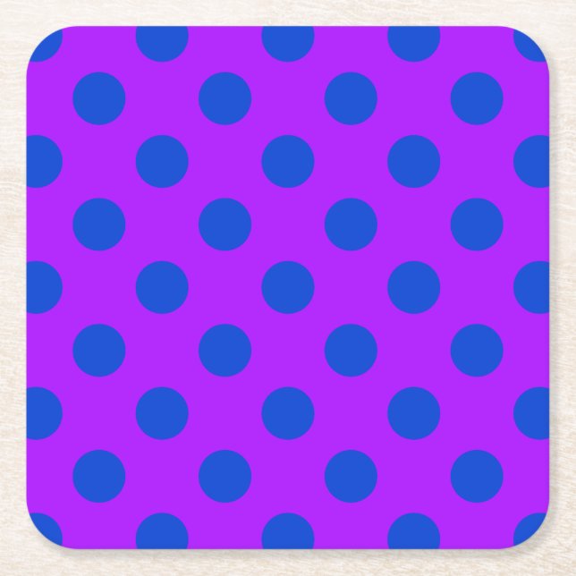 Blue polka dots på lila underlägg papper kvadrat (Framsidan)
