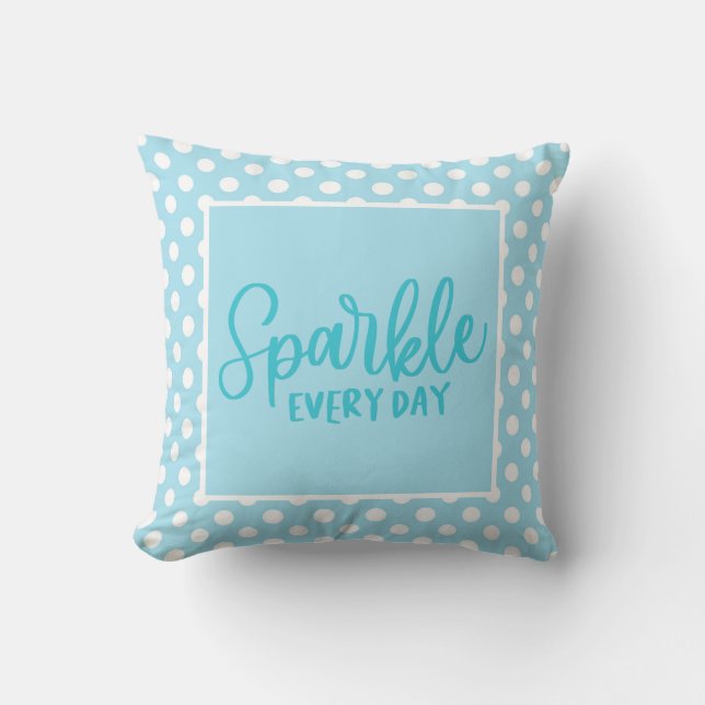 Blue Polkadot Glam Girly Typography-Trendig, Snygg Kudde (Framsida)