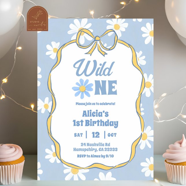 Blue Retro Daisy Coquette 1st Birthday Invitation Inbjudningar (Skapare uppladdad)