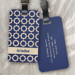 Blue Retro Vibe Flower Mönster Monogram Bagagebricka<br><div class="desc">En fet monogramdesign</div>