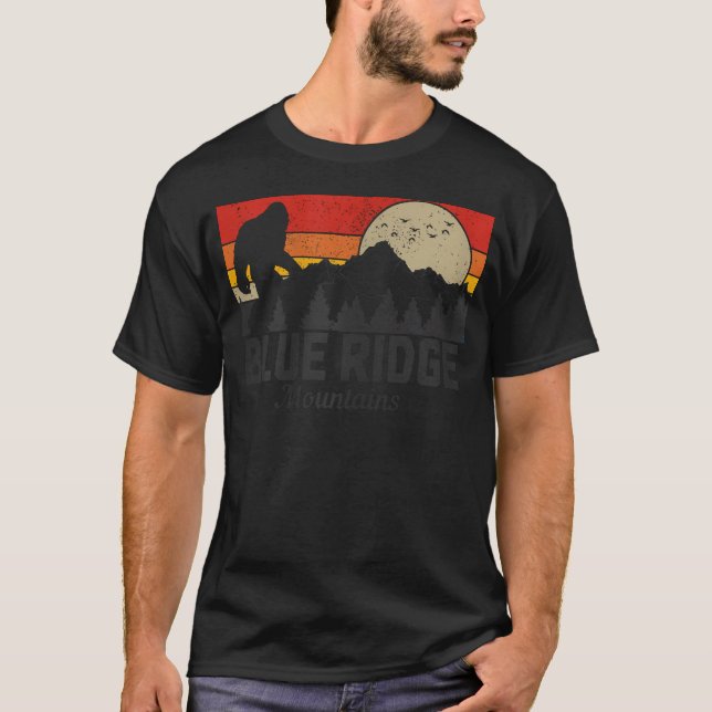 Blue Ridge Mountains Bigfoot Vintage Vandring T Shirt (Framsida)