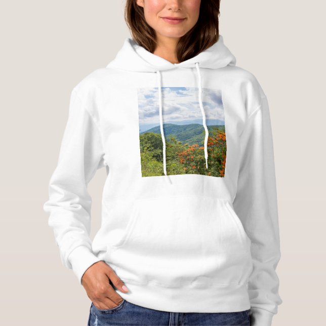Blue Ridge Parkway - Berg och blommor T Shirt (Framsida)