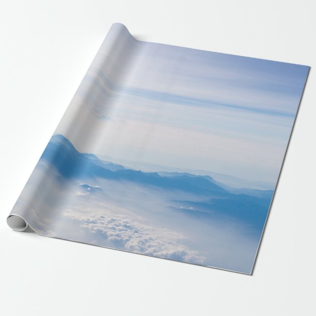 Blue sky and mountains view from airplane stylized presentpapper (Utrullad)