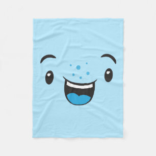 Blue Smiling Kawaii Ansikte Fleece Blanket