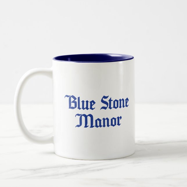 Blue Stone Manor Mugg och Shirt (Vänster)