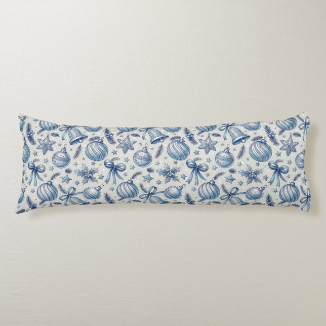 Blue Toile Christmas Ornaments, Bells & Ribbon Kroppskudde (Framsidan)