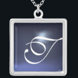 Blue Topaz Gem Monogram Silverpläterat Halsband<br><div class="desc">Elegant och unik design med gemstone. Mycket exakt modellering och rendering i 3D Studio Max av Bulgan Lumini .Part från serien Hyper Talismans.</div>