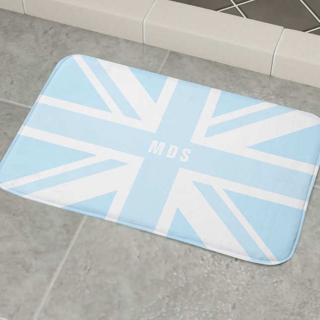 Blue Union Jack UK Flagga Modern Monogram Bath Mat Badrumsmatta (Long live bubble baths! Just add your initials or name to this cute blue UK flag bath mat)