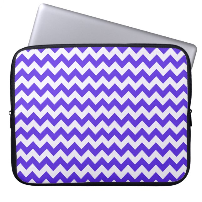 Blue Violet Chevron Laptop Sleeve (Framsidan)