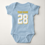 Blue White Baby Football Jersey Sports Romper Tee<br><div class="desc">Cute-fotbollens jersey-bodykostym för baby. Idrotten mamma och pappa kärlek. Det är bara naturligt att baby också borde. Färgdräkt i baby i blå, vit och guld gult. Du kan anpassa namn och spelnumret på framsidan och baksidan av tröjan. Inte bara för fotbollen fläkt. Vilken sportfantast som helst kommer att uppskatta den...</div>