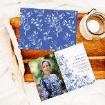 Blue White Chinoiserie Women 40th Birthday Photo Inbjudningar<br><div class="desc">Den här chinoiseriinspirerade designen har elegant botaniska blommigtar och grön i delft blue och white. Anpassa inbjudan med dina detaljer och om du vill ordna om stil och placera texten ytterligare trycker du på knappen "Klicka för att anpassa ytterligare".</div>