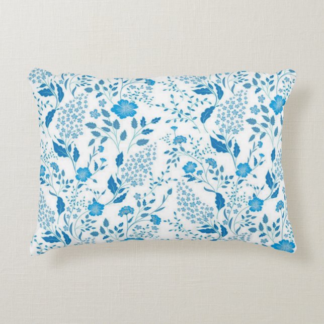 Blue White Floral Embroidery Style Pattern   Prydnadskudde (Framsidan)