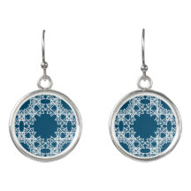 Blue_White Geometric Designad Earrings av Joya Kvä
