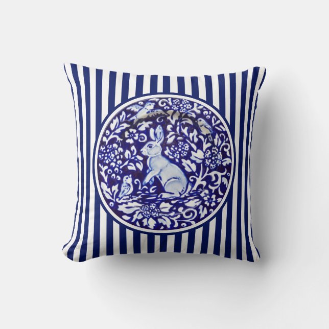 Blue & White Rabbit Bunny Rand Dedham Blommigt Kudde (Framsida)