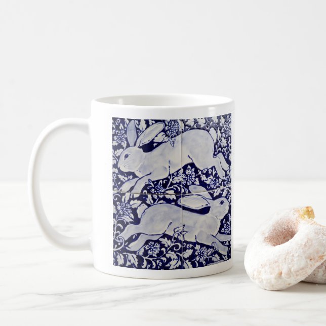 Blue & White Rabbit Hare Duo Woodland Löv Tile Kaffemugg (Med munk)