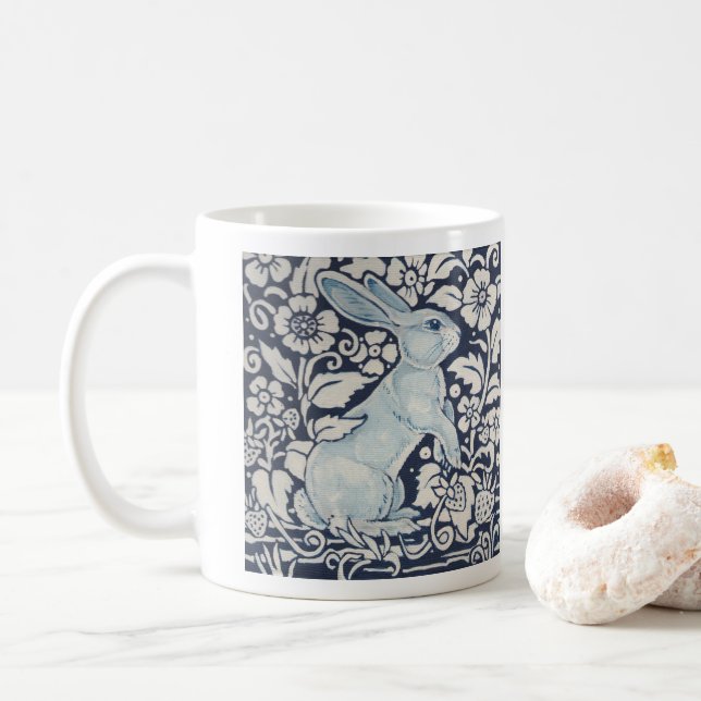 Blue & White Rabbit Painting Woodland Blommigt Ber Kaffemugg (Med munk)