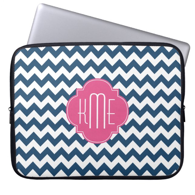 Blue White Rosa Chevron Quatrefoil Monogram Laptop Fodral (Framsidan)