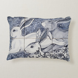 Blue White Three Hare Rabbit Chinoiserie Tile Art Prydnadskudde