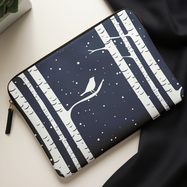 Blue Winter Birch Träd och Bird Laptop Sleeve (Skapare uppladdad)