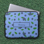 Blueberry mönster laptop sleeve<br><div class="desc">Färglöst mönster med blåbär av vild lila tryckt på laptop sleeve för att skydda din bärbara dator. Text är anpassade!</div>