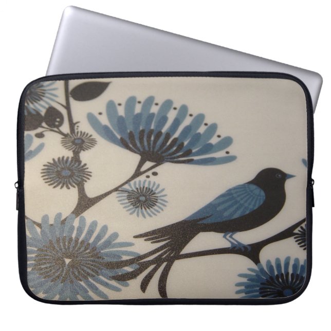 BLUEBIRD FLOWERS LAPTOP SLEEVE (Framsidan)