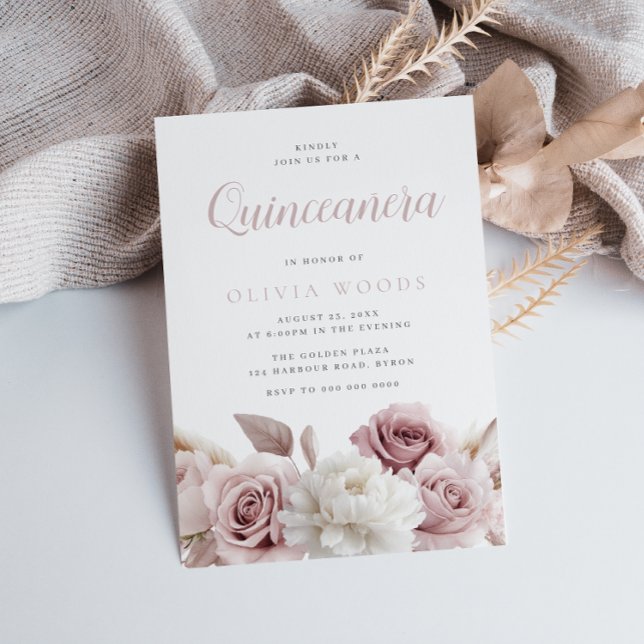 Blush & Dusty Rose Botanisk Blommig Quinceanera Inbjudningar (Skapare uppladdad)