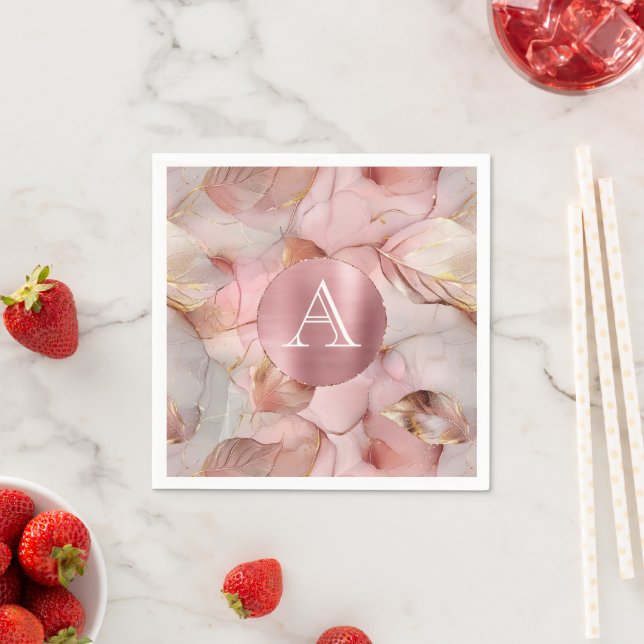 Blush Pink Gold Leaves Monogram Pappersservett (Insitu)