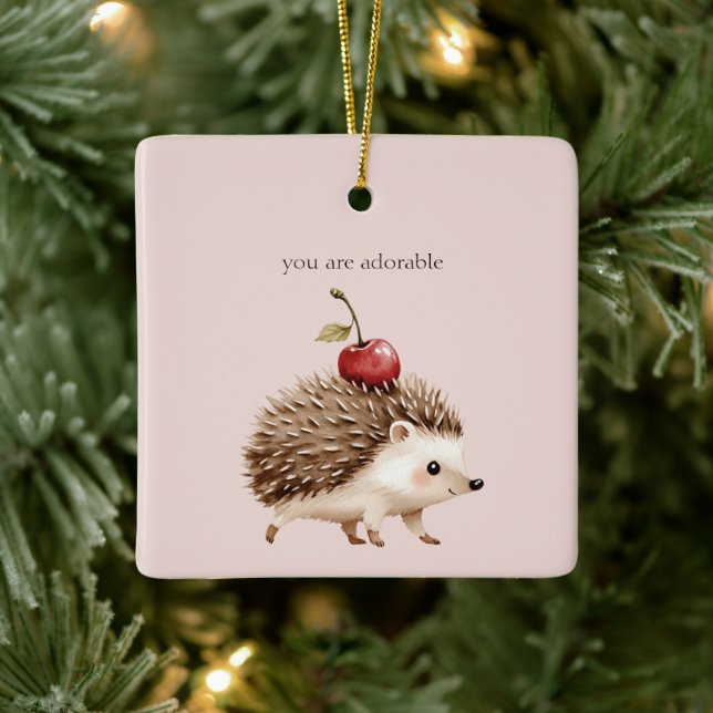 Blush Pink Red Cherry Adorable Hedgehog Julgransprydnad Keramik (Träd)