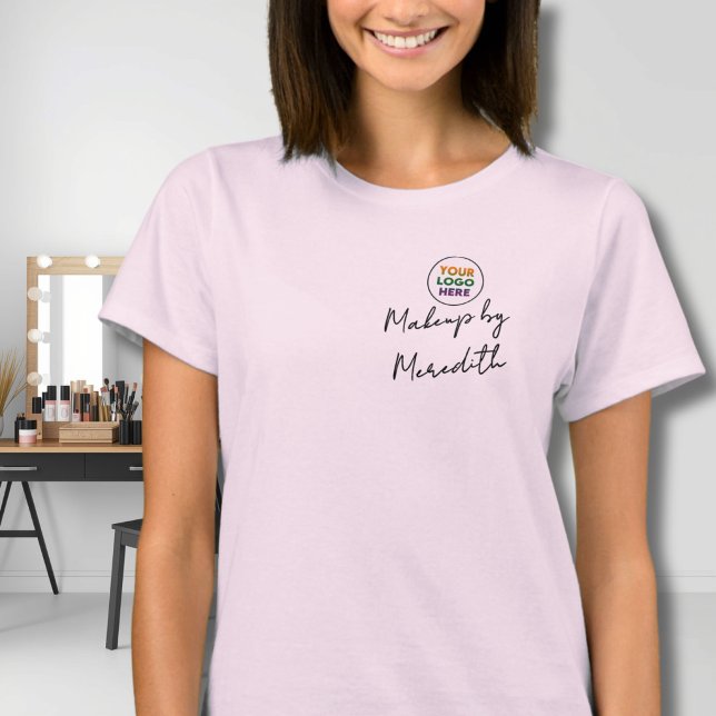 Blush Pink Script Logo Makeup Staff  T Shirt (Skapare uppladdad)
