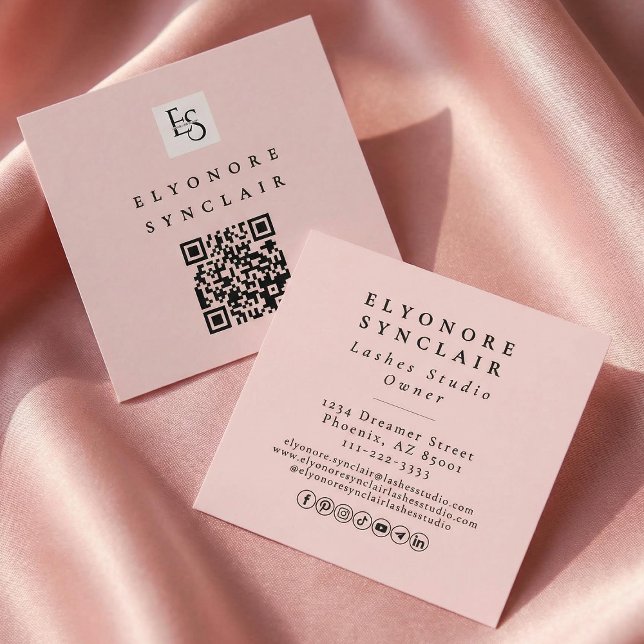 Blush Pink Script Logo QR Code Lashes Fyrkantigt Visitkort (Skapare uppladdad)