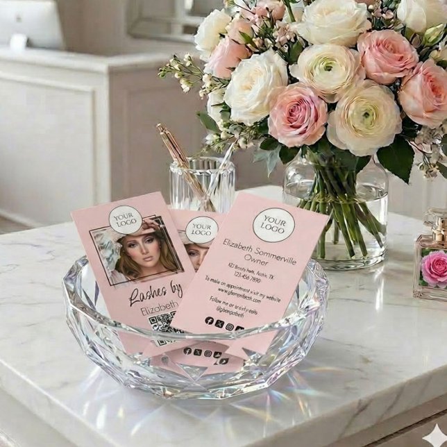 Blush Pink Script Logo QR Code Photo Lashes Visitkort (Skapare uppladdad)