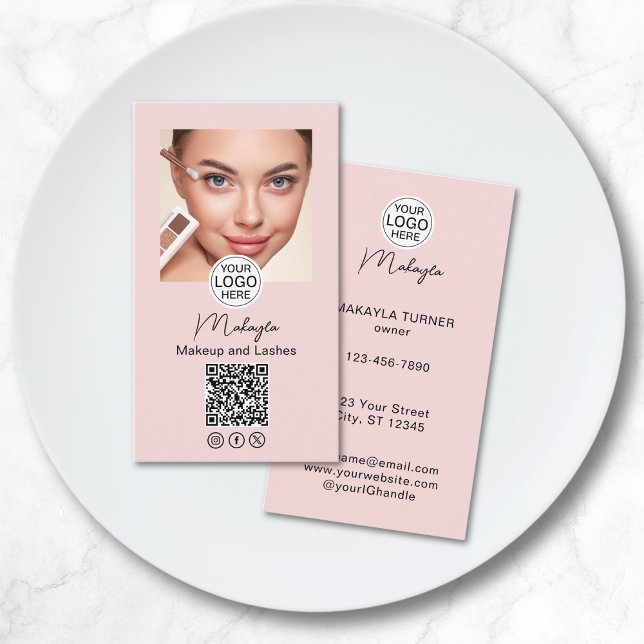 Blush Pink Script Logo QR Code Photo Makeup Visitkort (Skapare uppladdad)