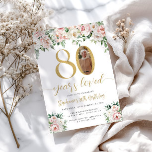 Blush Rosa Blommig Foto 80-års Födelsedagsinbjudan Inbjudningar