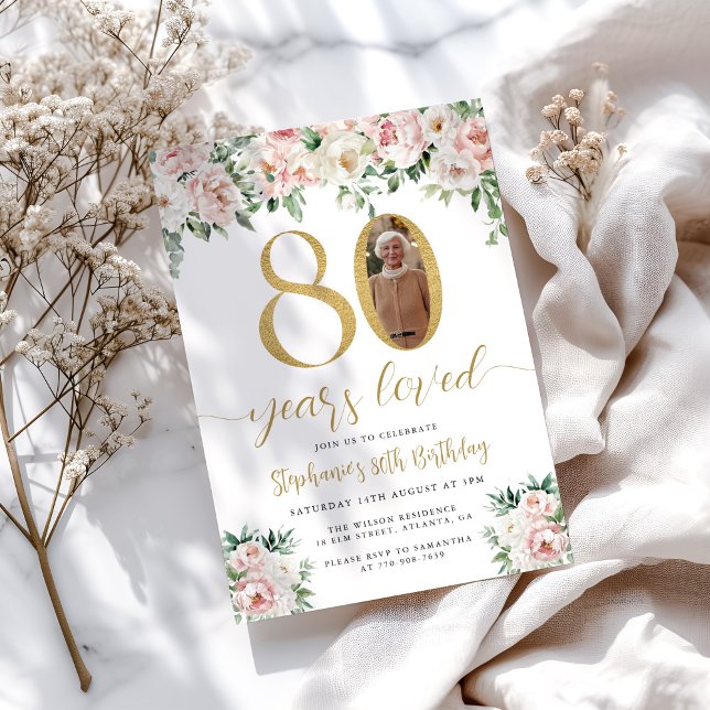 Blush Rosa Blommig Foto 80-års Födelsedagsinbjudan Inbjudningar (Skapare uppladdad)