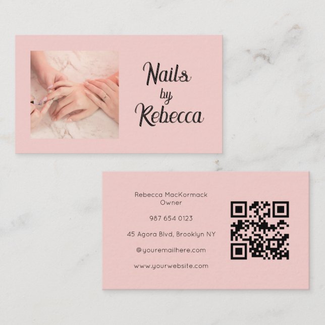 Blush Rosa QR-kod Foto Svart Script Manikyrist Visitkort (Fram/baksida)