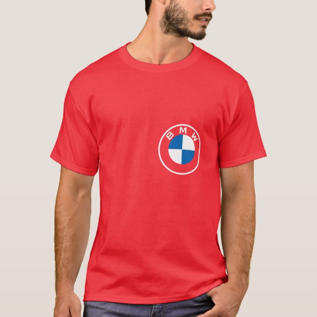 BMW M8 Competition | Djärv Röd Bil T-shirt (Framsida)