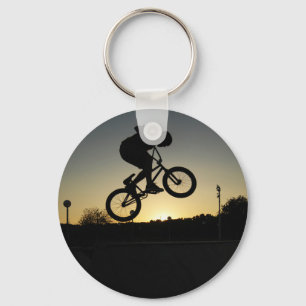 BMX-bicyklisk friestylerstunt hopp Nyckelring