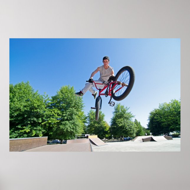 BMX Bike Stunt svan whip Poster (Framsidan)