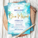 B'nai Mitzvah Guld Tur ise Watercolor 2 Venue Inbjudningar<br><div class="desc">Var stolt, gladd och visa den här milstolpen av din favorit B'nai Mitzvahs! Skicka den här fantastiska, moderna inbjudan till en händelse på personlig 2-platsen för att komma ihåg. Mografi med guld-folie och David Star, tillsammans med blå konetti-prickar, täcker över en turkos vattenfärgsbakgrund. Anpassa anpassningsbarna med ditt barns namn, datum,...</div>