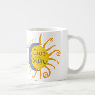 Bo vid solen, kärlek vid månen kaffemugg