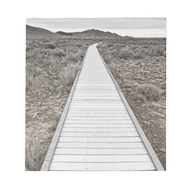 Boardpromenad genom öknen anteckningsblock (Framsida)