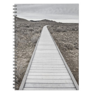 Boardwalk till och med öknen anteckningsbok