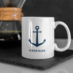 Boat-ankare för eget namn för marint marinskt mari kaffemugg<br><div class="desc">Kaffet mugg i Nautisk anpassningsbar har ett båtankare vid kusten vid stil med elegant med enkel modern text som kan vara personlig med ett för- eller efternamn - eller annan föredragen text. Klassiskt system för marinblått och vitt färg.</div>