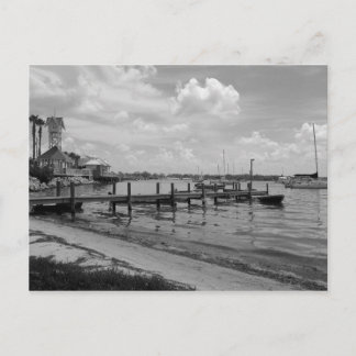 Boat Docks med Bridge Street Clock Torn Vykort