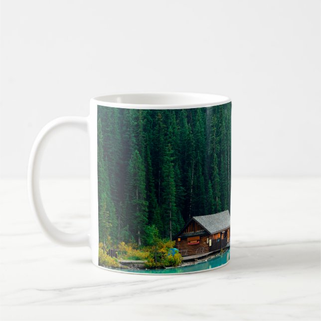 Boat house by Lake Louise in Banff National Park,  Kaffemugg (Vänster)