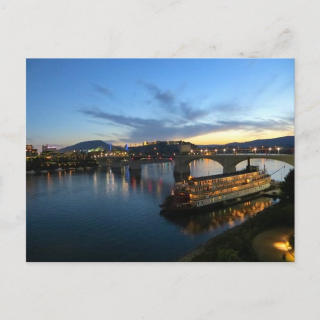 Boat vid floden vykort (Framsida)